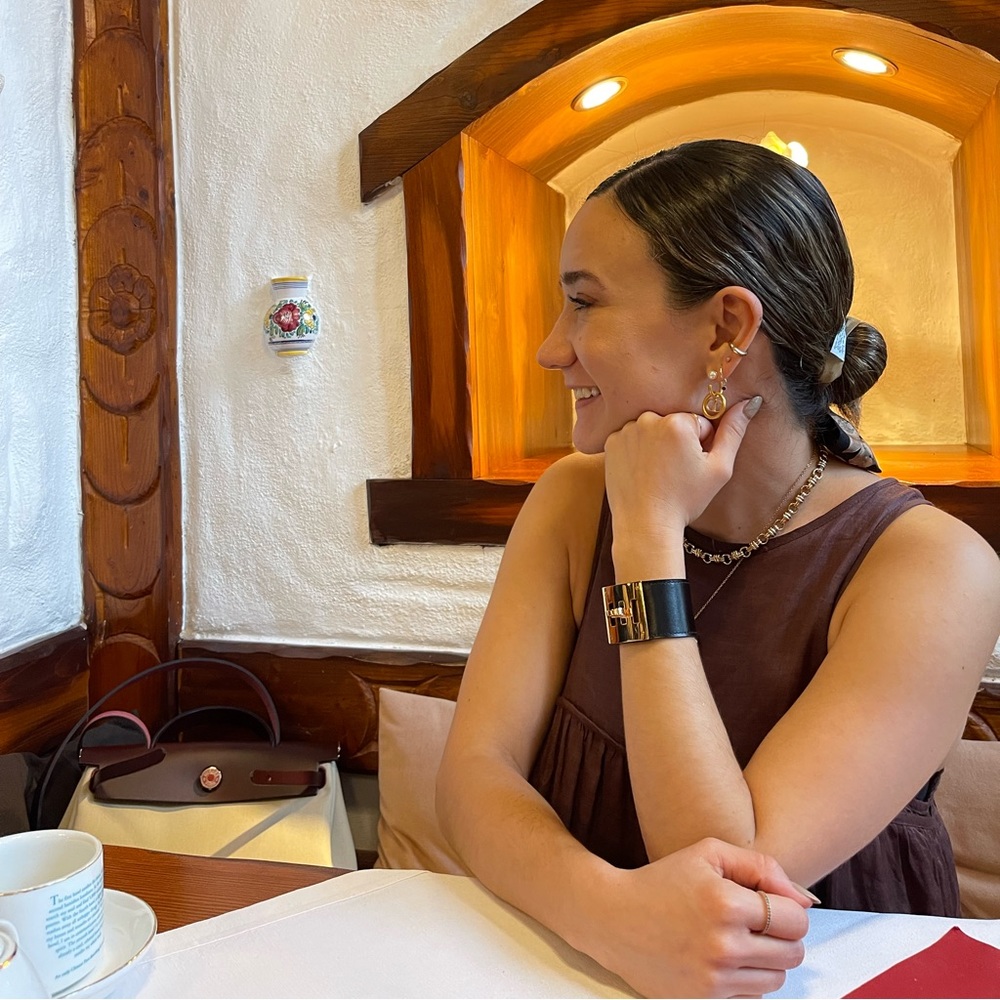 Meet your Posher, Jessica